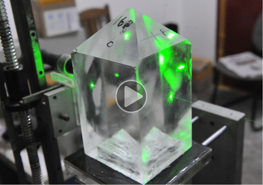 KDP CRYSTAL Cutting with Diamond Loop