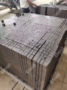 Refractory insulation bricks